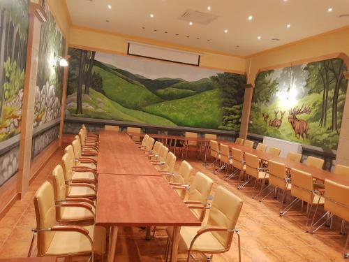 Ez�stfeny? Hotel