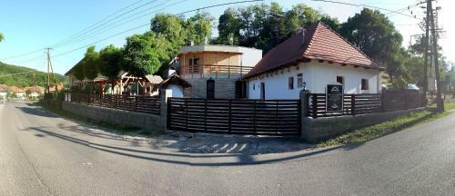 Hostal Zempl�ni Pitvaros Pihen?
