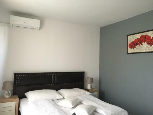 Bed & Breakfast �jjelibagoly Panzi�