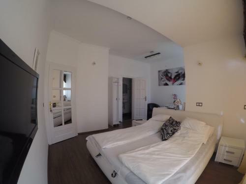 Bed & Breakfast �jjelibagoly Panzi�