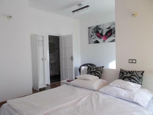 Bed & Breakfast �jjelibagoly Panzi�