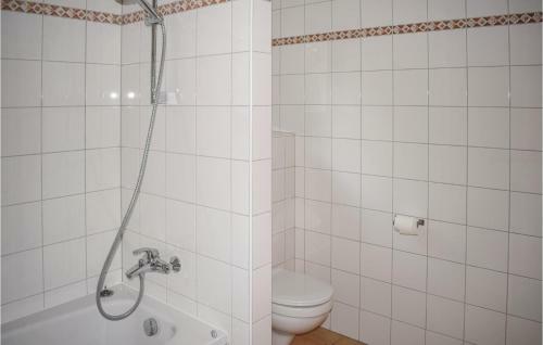 Three-bedroom Holiday Home In Szolad