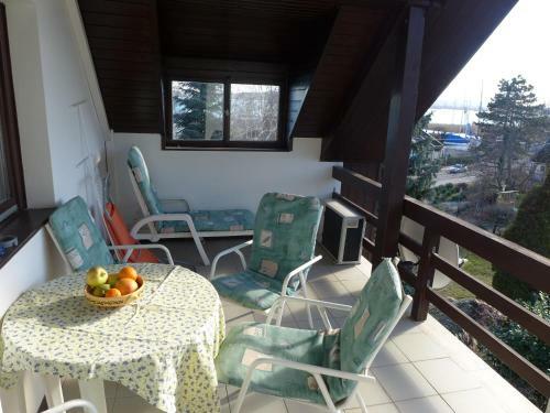 Lakeside Apartment