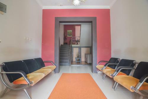 Hostal Reddoorz Syariah Plus @ Banjarbaru 2