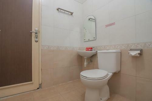 Hostal Reddoorz Syariah Plus @ Banjarbaru 2