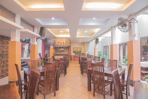 Hostal Reddoorz Syariah Plus @ Banjarbaru 2