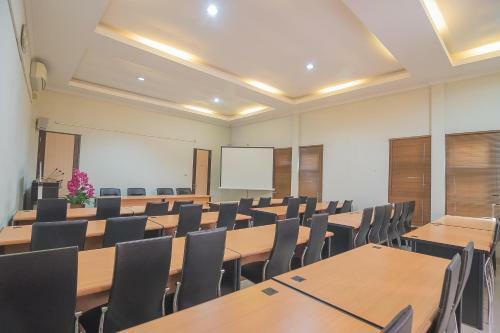 Hostal Reddoorz Syariah Plus @ Banjarbaru 2
