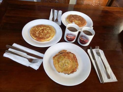 Hostal Arrys Watukarung Surfcamp