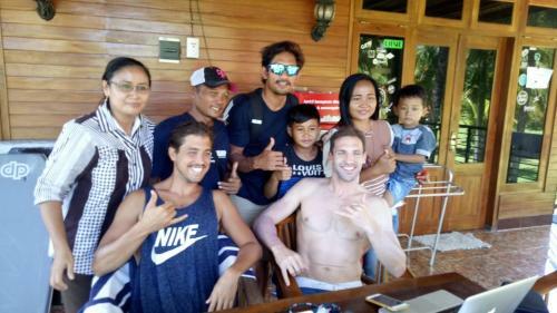 Hostal Arrys Watukarung Surfcamp