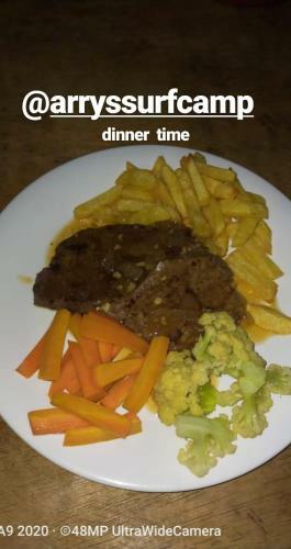 Hostal Arrys Watukarung Surfcamp