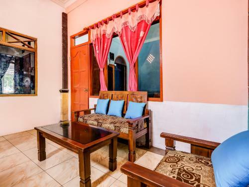 Hostal Oyo 90051 Guest House Parangtritis