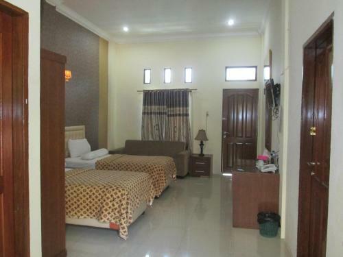 Permata Land Hotel & Resort