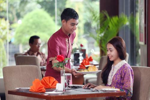 Grand Hatika Hotel