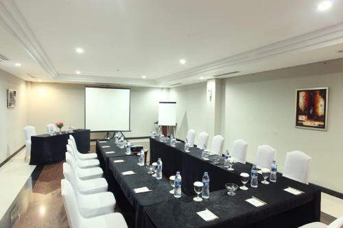 Grand Hatika Hotel