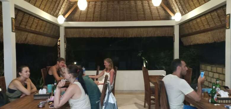 Hostal Bale Lumbung Bungalows