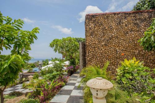 Hotel Kabeh Jati Garden Villa & Restaurant