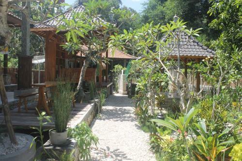 Villa Green House