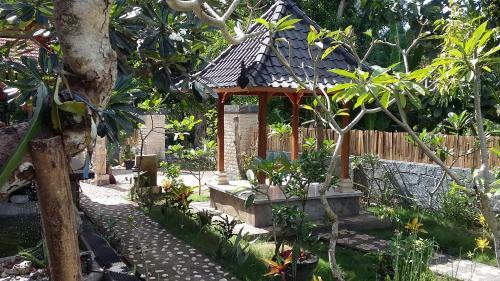 Villa Green House