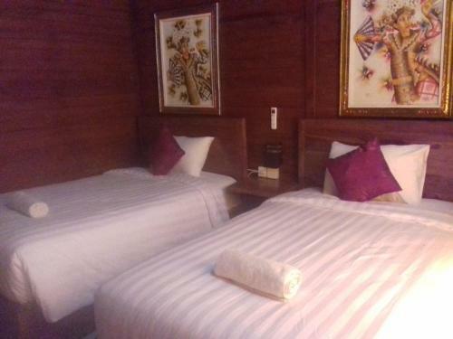 Hostal Bamboo Bungalows