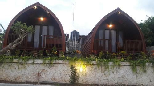 Hostal Bamboo Bungalows