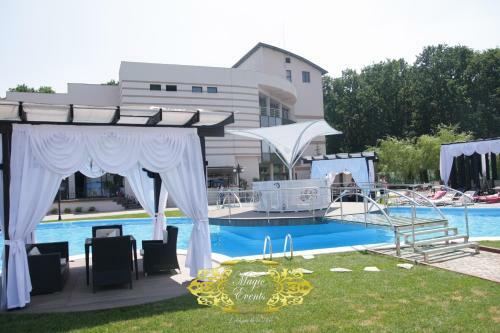Hotel Magic Trivale