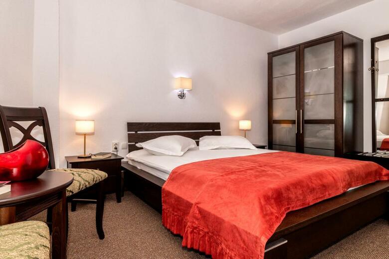 Hotel Cornul Vanatorului