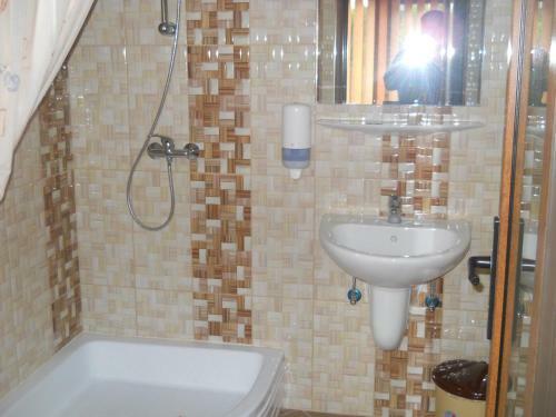Hostal Pensiunea Cora