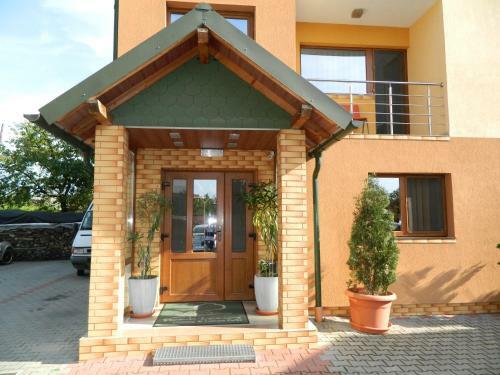 Hostal Pensiunea Cora