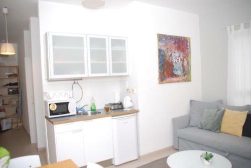 Chic Apartment On Ben Yehuda