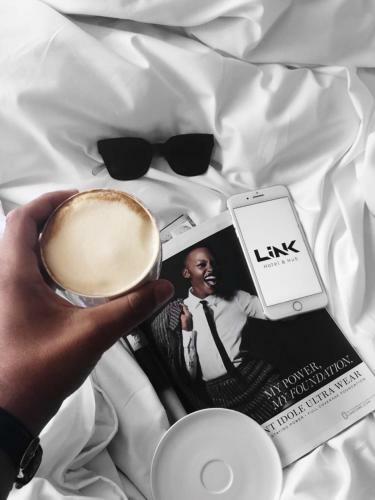Link Hotel & Hub