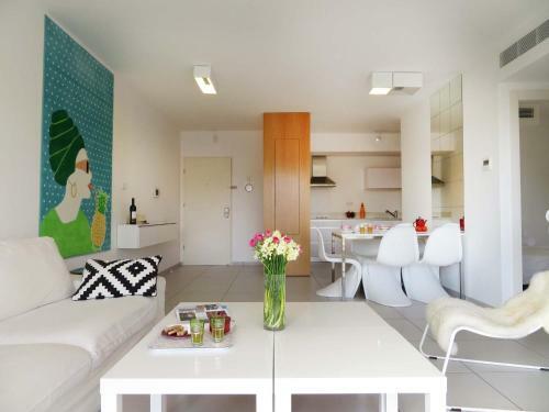 Beautiful 2 Bdr Apartment Neve Tzedek - #n12