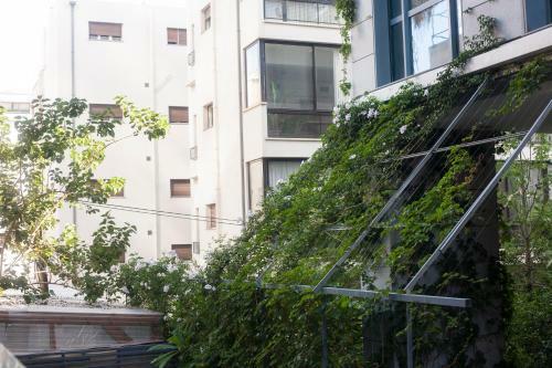 Luxury 2 Bedrooms Apartments Rothschild + Balcony