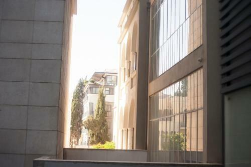 Luxury 2 Bedrooms Apartments Rothschild + Balcony