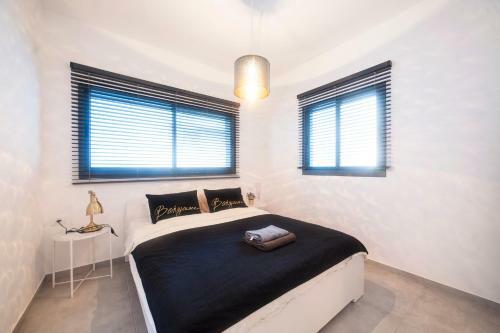Luxury 2 Bedrooms Apartments Rothschild + Balcony