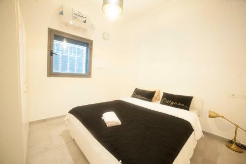 Luxury 2 Bedrooms Apartments Rothschild + Balcony