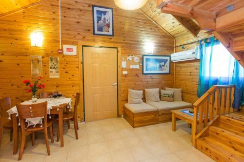 Leyad Hashmura Lodging