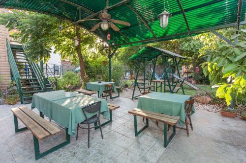 Leyad Hashmura Lodging