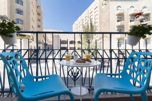 Royal George Apartment