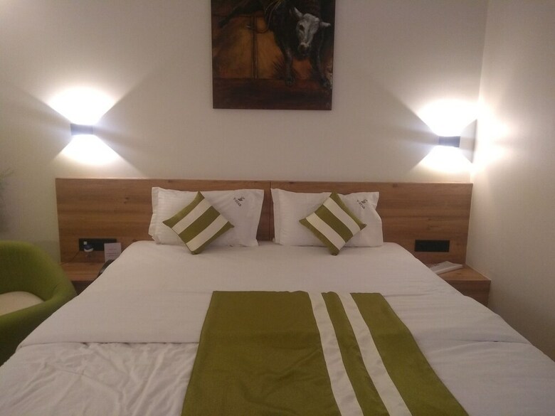 Hotel V Star