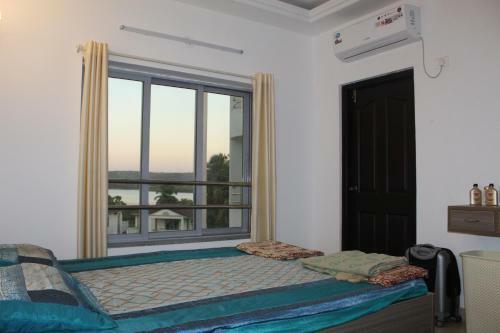 Apartamento 2br Riverview Holiday Home W/ Pool In North Goa - 1