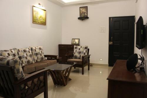 Apartamento 2br Riverview Holiday Home W/ Pool In North Goa - 1