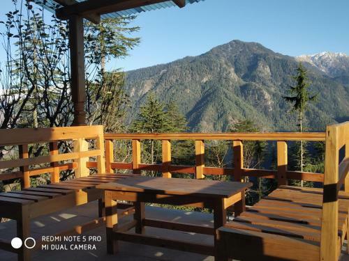 Ishan Log Huts Bahu