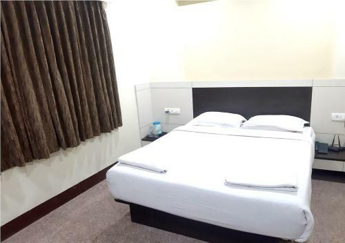 Hotel Adarsha Palace