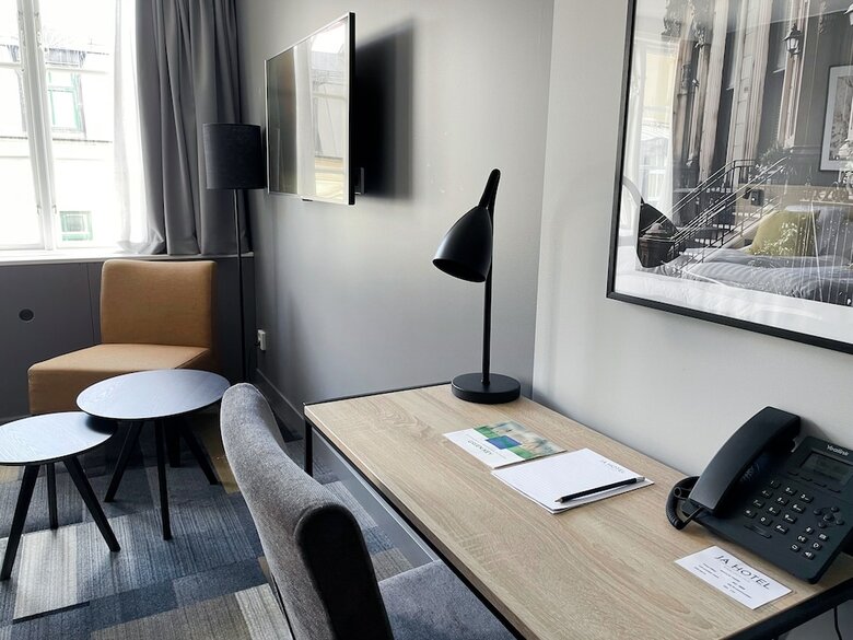 First Hotel Ja