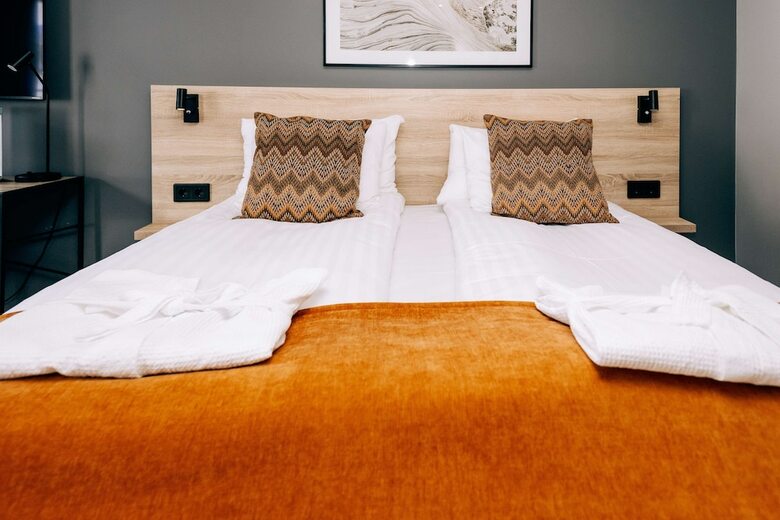 First Hotel Ja