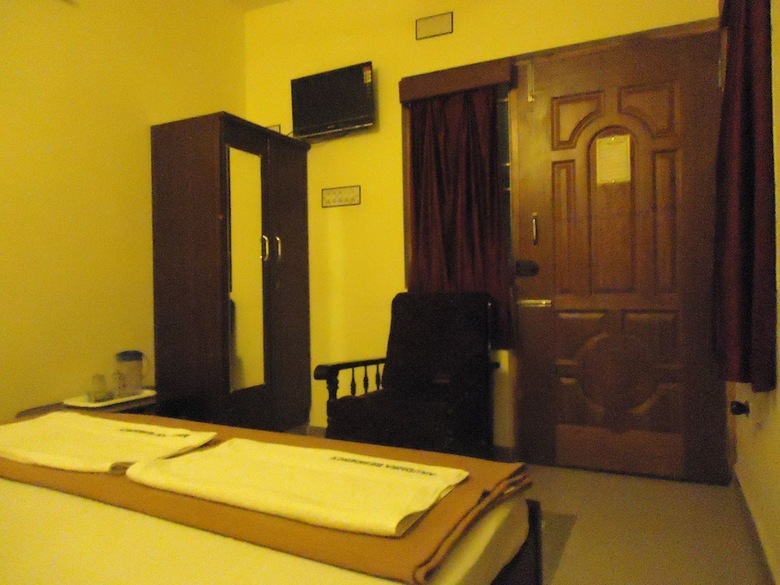 Lodge Arudhra Residency