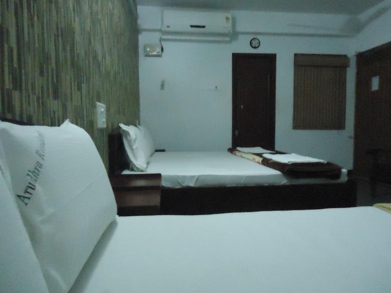 Lodge Arudhra Residency