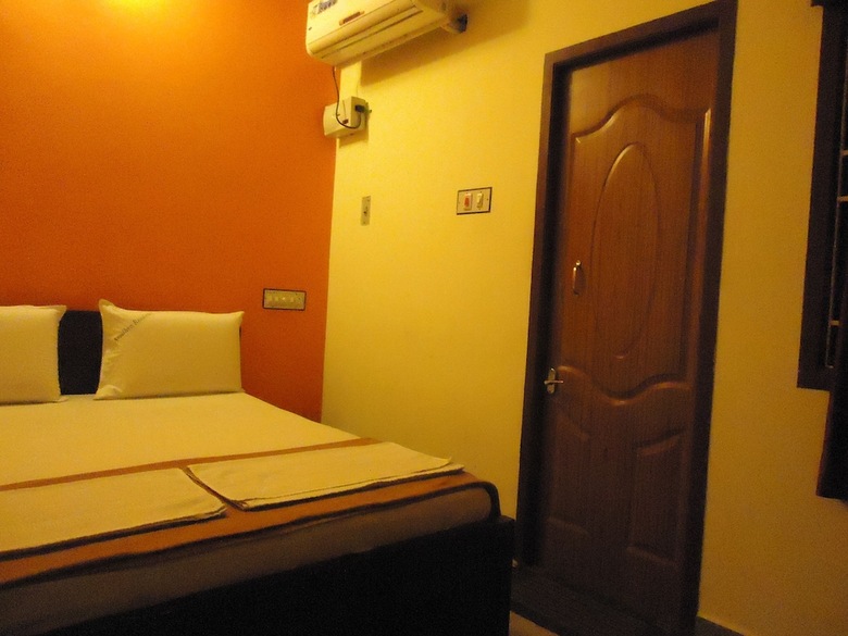 Lodge Arudhra Residency