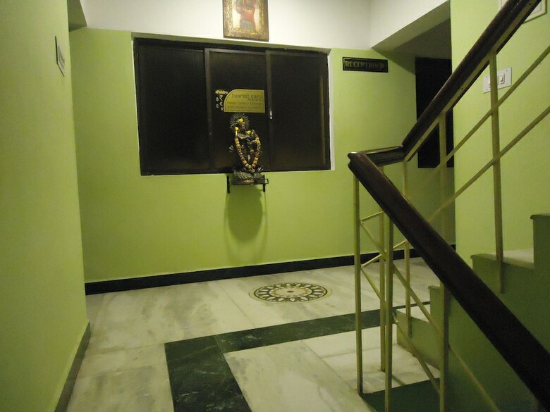 Lodge Arudhra Residency