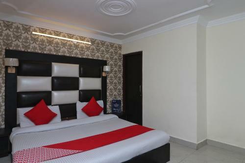 Oyo 9452 Hotel Moonlight